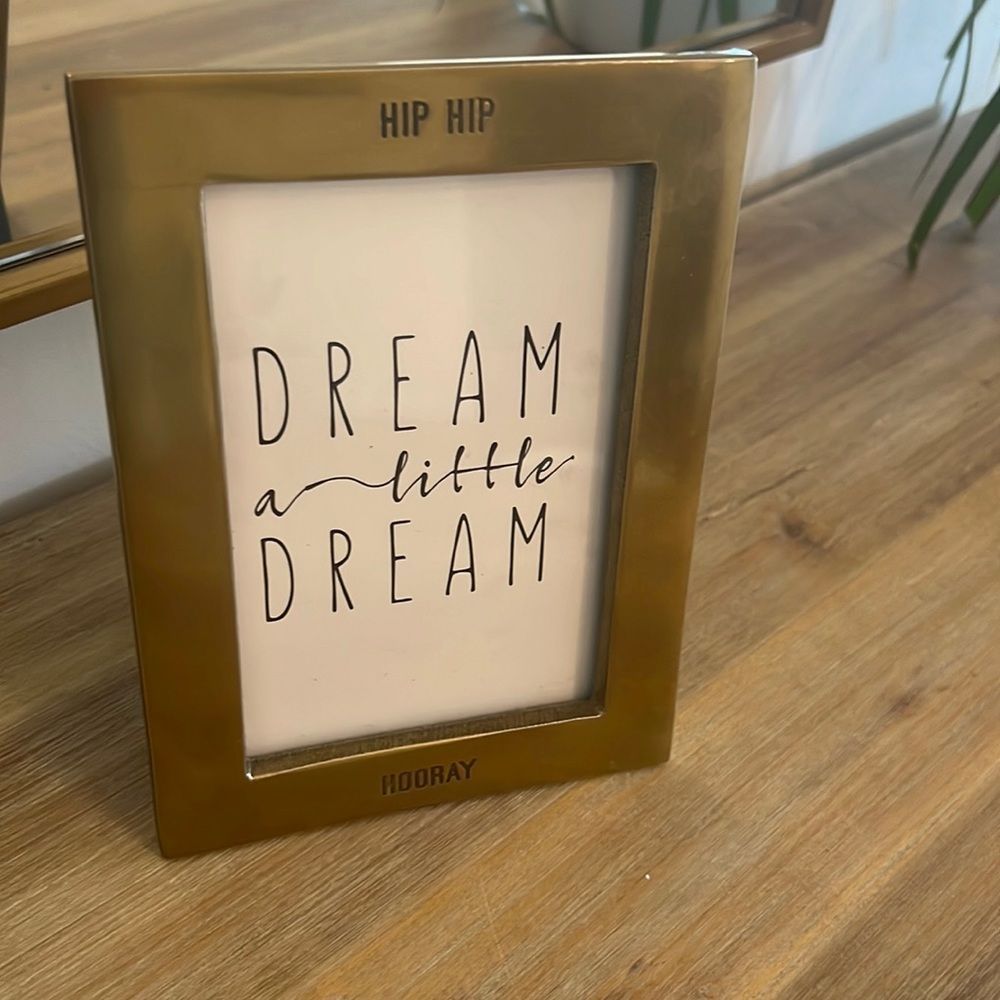 ⭐️ 3/$30 ⭐️ Hip hip hooray picture frame